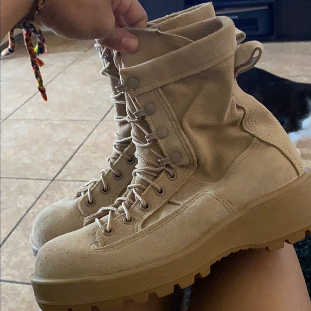 Military winter boots